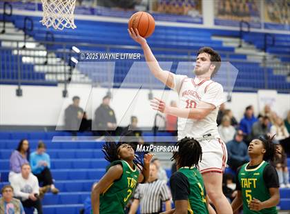 Thumbnail 2 in Taft vs Waggener photogallery.