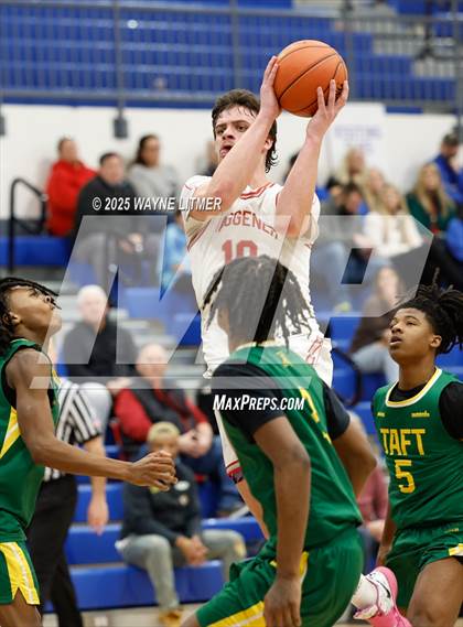 Thumbnail 3 in Taft vs Waggener photogallery.