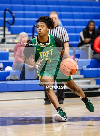 Thumbnail 2 in Taft vs Waggener photogallery.