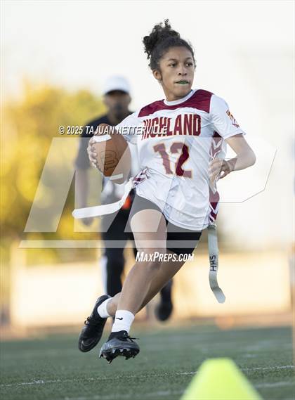 Thumbnail 1 in Highland @ Palmdale photogallery.