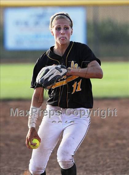 Thumbnail 3 in McPherson @ Andale/Garden Plain (4A Regional Final) photogallery.