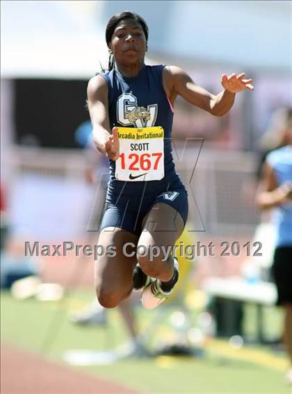 Thumbnail 1 in 45th Arcadia Invitational (Girls Field Events) photogallery.