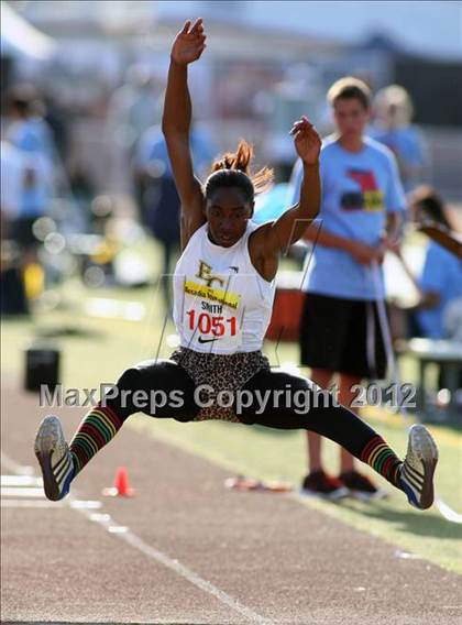 Thumbnail 1 in 45th Arcadia Invitational (Girls Field Events) photogallery.