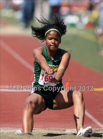 Thumbnail 1 in 45th Arcadia Invitational (Girls Field Events) photogallery.