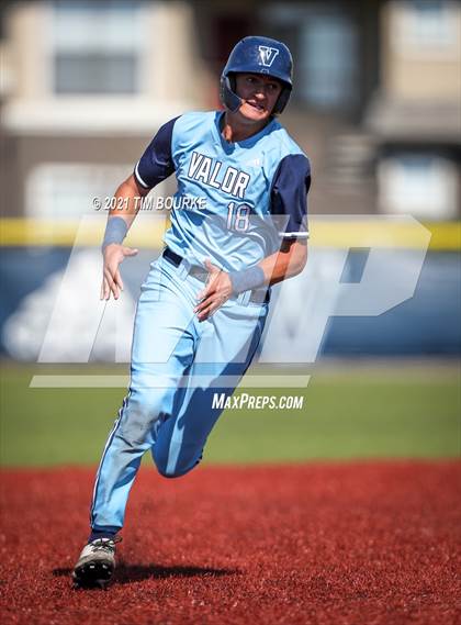 Thumbnail 2 in Valor Christian vs. Cherry Creek (CHSAA 5A District/Regional) photogallery.