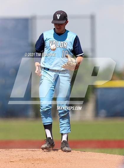Thumbnail 3 in Valor Christian vs. Cherry Creek (CHSAA 5A District/Regional) photogallery.
