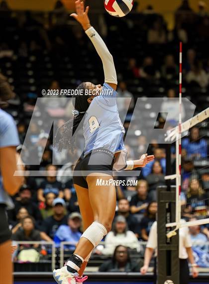 Thumbnail 1 in Harlan vs. Cinco Ranch (UIL 6A Volleyball Semi-Final) photogallery.