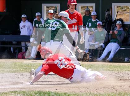 Thumbnail 3 in Catholic Memorial @ Wachusett Regional photogallery.