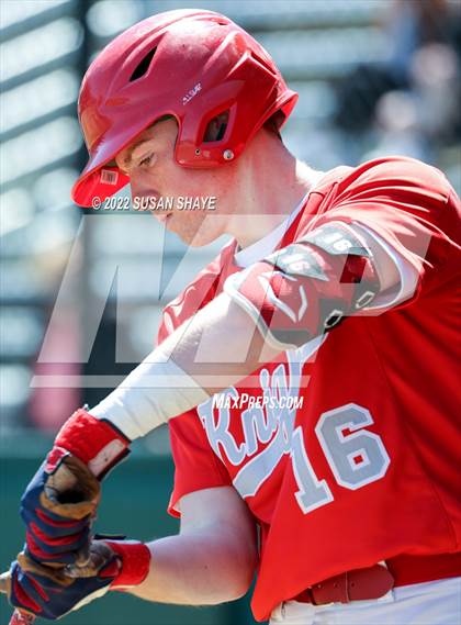 Thumbnail 3 in Catholic Memorial @ Wachusett Regional photogallery.