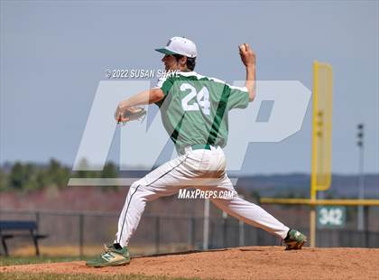 Thumbnail 2 in Catholic Memorial @ Wachusett Regional photogallery.