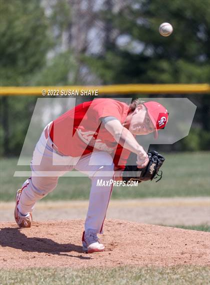 Thumbnail 2 in Catholic Memorial @ Wachusett Regional photogallery.