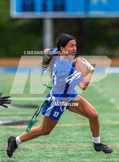 Thumbnail 3 in Division vs Bethpage (Nassau County Class B Final) photogallery.