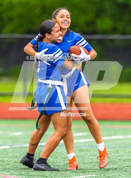Thumbnail 2 in Division vs Bethpage (Nassau County Class B Final) photogallery.