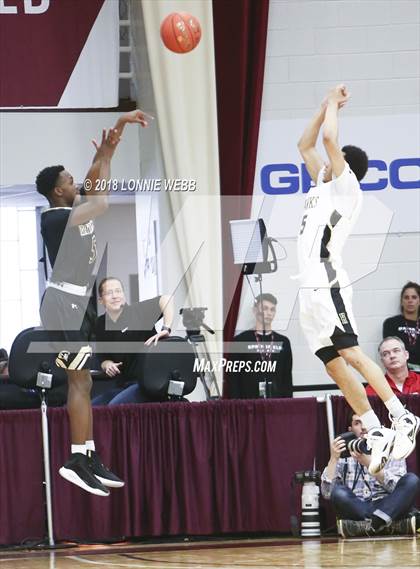 Thumbnail 3 in Hudson Catholic vs. John Carroll (Spalding Hoophall Classic) photogallery.