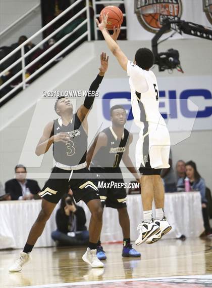 Thumbnail 2 in Hudson Catholic vs. John Carroll (Spalding Hoophall Classic) photogallery.