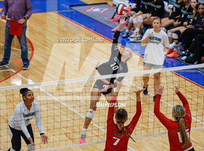 Thumbnail 3 in Cherokee vs. Kennesaw Mountain photogallery.