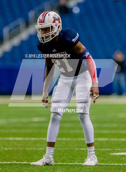 Thumbnail 3 in Lake Travis vs. Atascocita (UIL 6A Semifinal) photogallery.