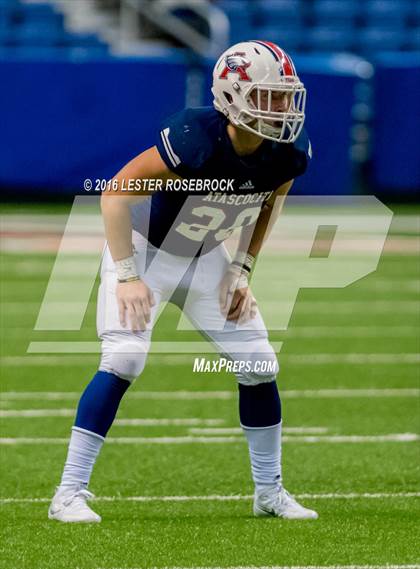 Thumbnail 3 in Lake Travis vs. Atascocita (UIL 6A Semifinal) photogallery.