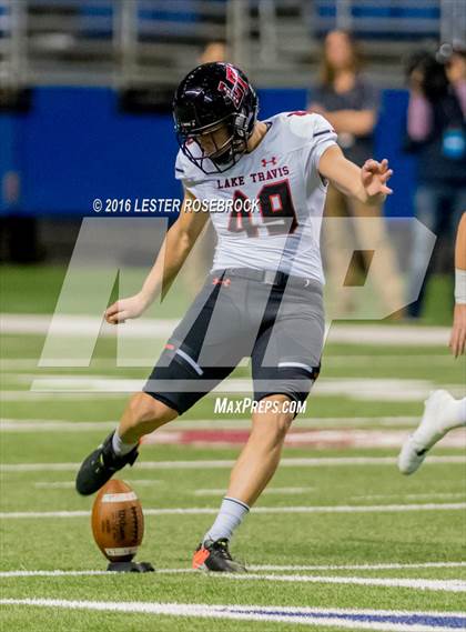 Thumbnail 3 in Lake Travis vs. Atascocita (UIL 6A Semifinal) photogallery.