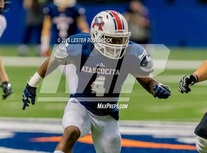 Thumbnail 2 in Lake Travis vs. Atascocita (UIL 6A Semifinal) photogallery.