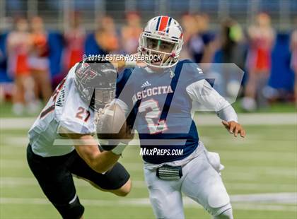 Thumbnail 2 in Lake Travis vs. Atascocita (UIL 6A Semifinal) photogallery.