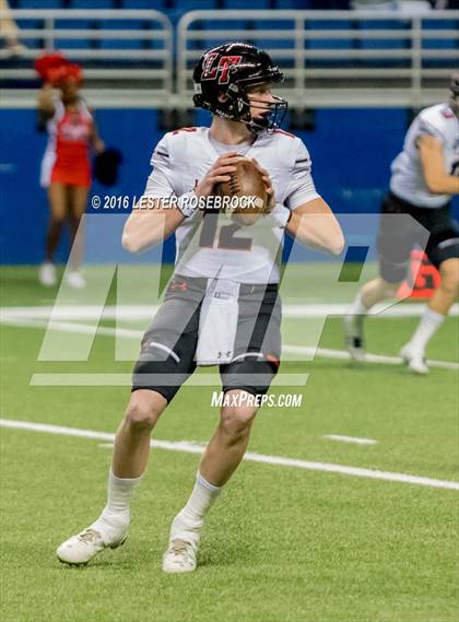 Thumbnail 3 in Lake Travis vs. Atascocita (UIL 6A Semifinal) photogallery.