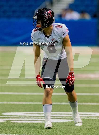 Thumbnail 2 in Lake Travis vs. Atascocita (UIL 6A Semifinal) photogallery.