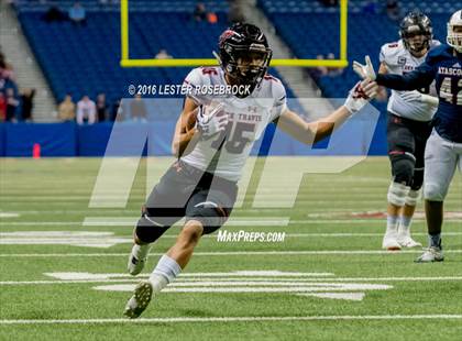 Thumbnail 3 in Lake Travis vs. Atascocita (UIL 6A Semifinal) photogallery.