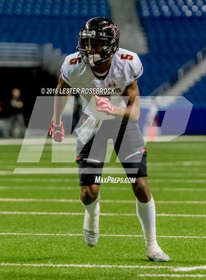 Thumbnail 2 in Lake Travis vs. Atascocita (UIL 6A Semifinal) photogallery.