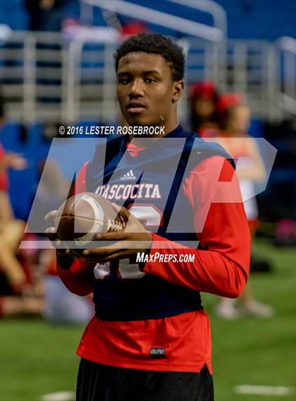 Thumbnail 3 in Lake Travis vs. Atascocita (UIL 6A Semifinal) photogallery.