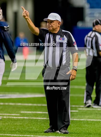 Thumbnail 2 in Lake Travis vs. Atascocita (UIL 6A Semifinal) photogallery.