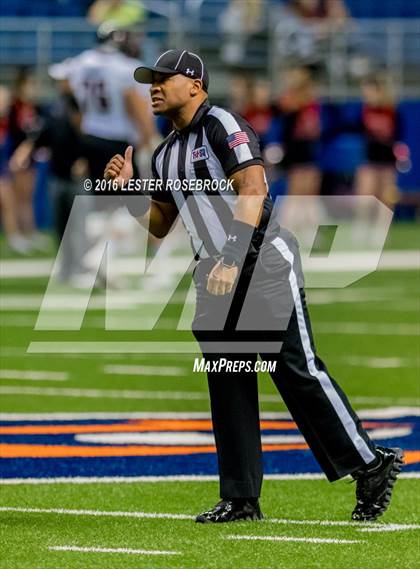 Thumbnail 3 in Lake Travis vs. Atascocita (UIL 6A Semifinal) photogallery.