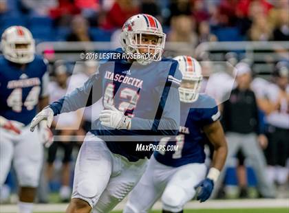 Thumbnail 2 in Lake Travis vs. Atascocita (UIL 6A Semifinal) photogallery.