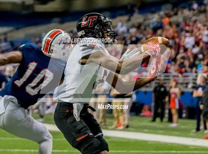 Thumbnail 3 in Lake Travis vs. Atascocita (UIL 6A Semifinal) photogallery.