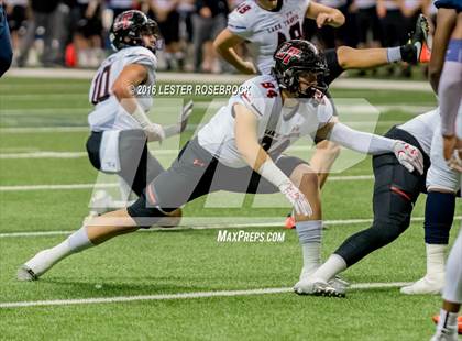 Thumbnail 2 in Lake Travis vs. Atascocita (UIL 6A Semifinal) photogallery.