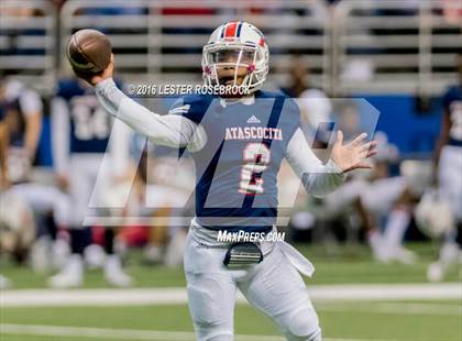 Thumbnail 1 in Lake Travis vs. Atascocita (UIL 6A Semifinal) photogallery.