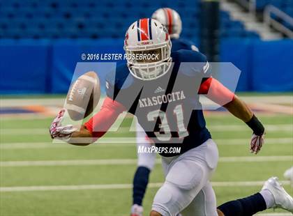 Thumbnail 3 in Lake Travis vs. Atascocita (UIL 6A Semifinal) photogallery.