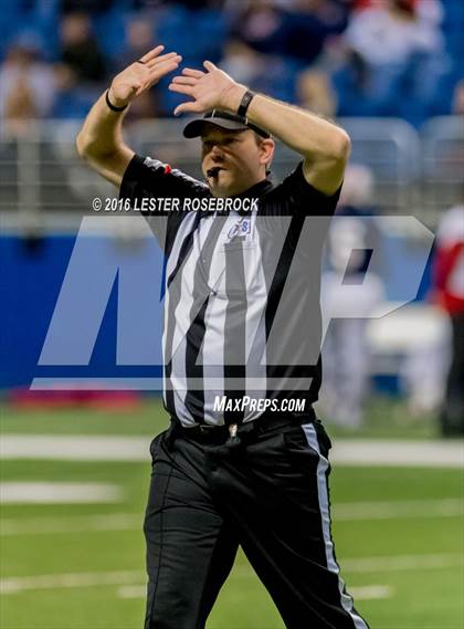 Thumbnail 2 in Lake Travis vs. Atascocita (UIL 6A Semifinal) photogallery.