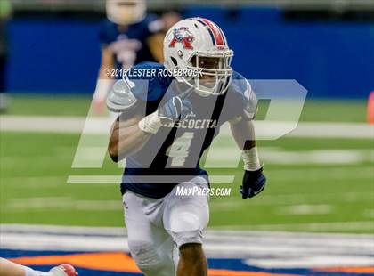 Thumbnail 3 in Lake Travis vs. Atascocita (UIL 6A Semifinal) photogallery.