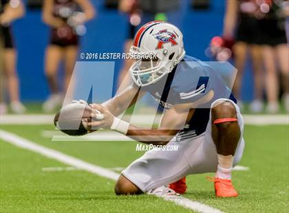 Thumbnail 3 in Lake Travis vs. Atascocita (UIL 6A Semifinal) photogallery.
