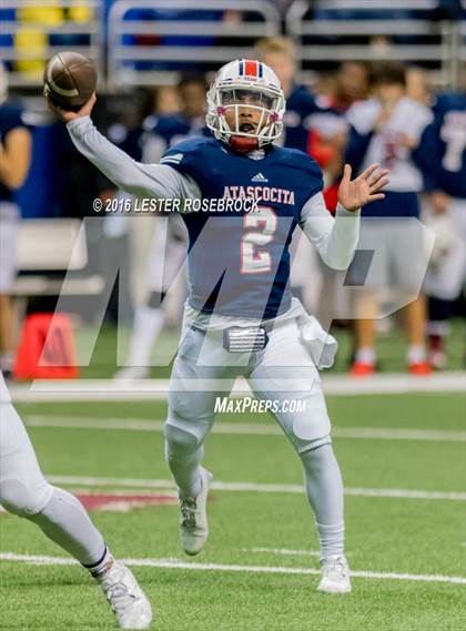 Thumbnail 2 in Lake Travis vs. Atascocita (UIL 6A Semifinal) photogallery.