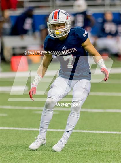Thumbnail 1 in Lake Travis vs. Atascocita (UIL 6A Semifinal) photogallery.