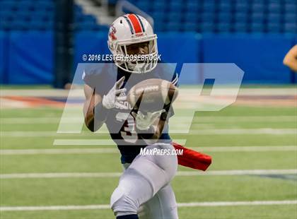 Thumbnail 2 in Lake Travis vs. Atascocita (UIL 6A Semifinal) photogallery.