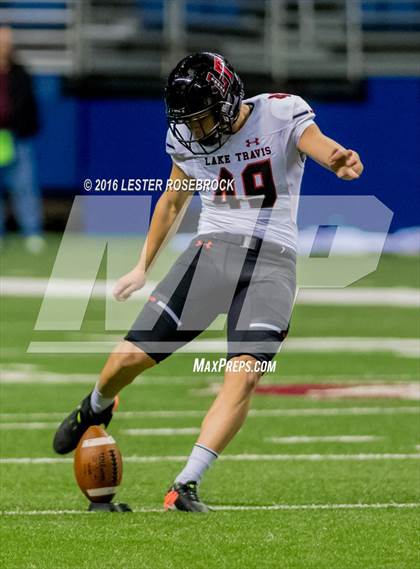 Thumbnail 2 in Lake Travis vs. Atascocita (UIL 6A Semifinal) photogallery.