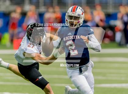 Thumbnail 1 in Lake Travis vs. Atascocita (UIL 6A Semifinal) photogallery.