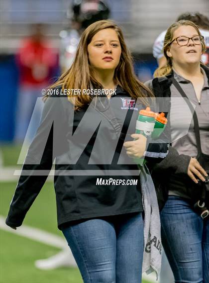 Thumbnail 3 in Lake Travis vs. Atascocita (UIL 6A Semifinal) photogallery.