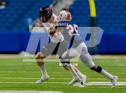 Thumbnail 2 in Lake Travis vs. Atascocita (UIL 6A Semifinal) photogallery.