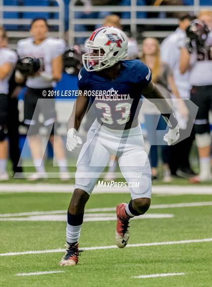 Thumbnail 2 in Lake Travis vs. Atascocita (UIL 6A Semifinal) photogallery.