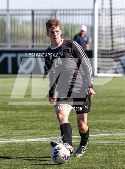 Thumbnail 3 in Ogden vs. Ben Lomond (UHSAA 3A Semifinal) photogallery.