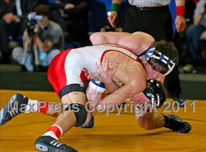 Thumbnail 1 in NYSPHSAA D1 Championships (96-135 Finals) photogallery.